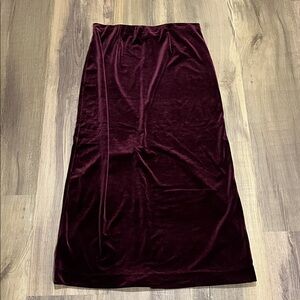 Jaclyn Smith Classic size M velvet skirt